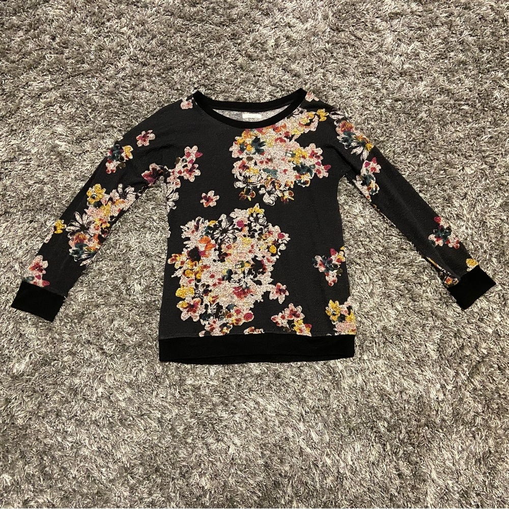 Floral Top - Picture 2 of 6